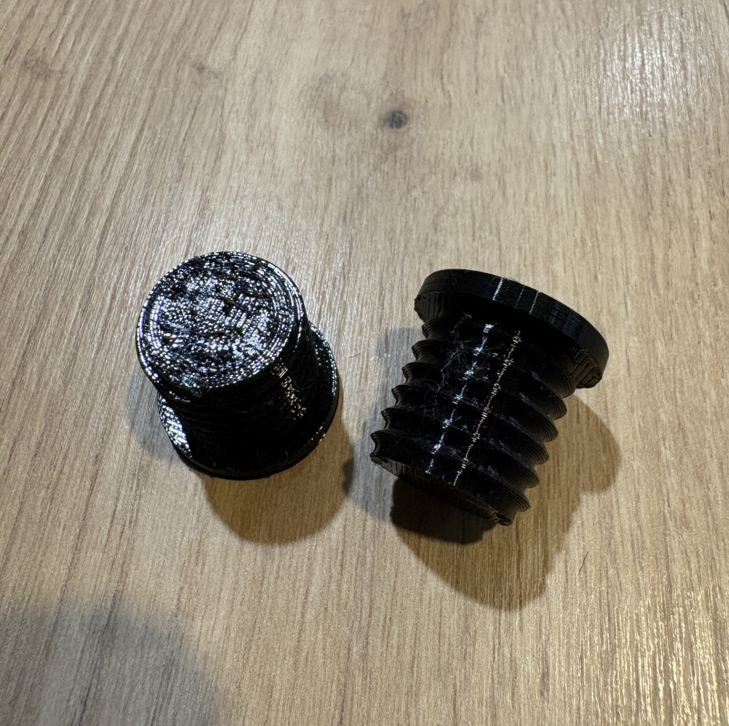 Bouchons de train avant